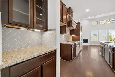 4926 Thunder Creek Ln, Sugar Land, TX 77479 - Photo 13