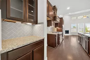 4926 Thunder Creek Ln, Sugar Land, TX 77479 - Photo 13