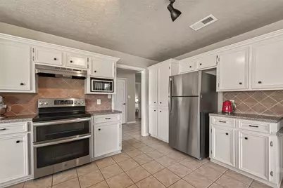 16910 County Line Road, Winnie, TX 77665 - Photo 13