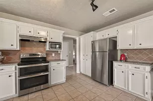 16910 County Line Rd, Winnie, TX 77665 - Photo 13