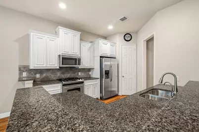 5305 Schuler Street #B, Houston, TX 77007 - Photo 15