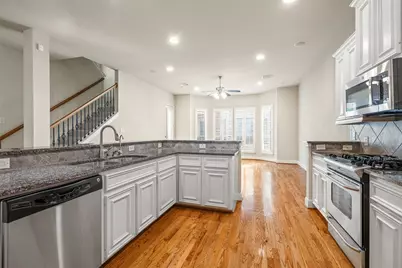 5305 Schuler Street #B, Houston, TX 77007 - Photo 11