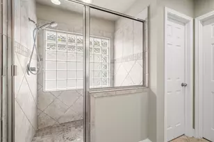 5305 Schuler St, Houston, TX 77007 - Photo 29