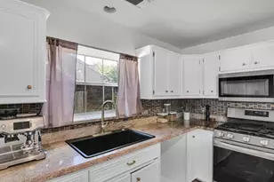 4610 Cobb Cir Dr, Sugar Land, TX 77479 - Photo 21