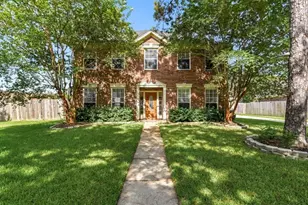 4610 Cobb Cir Dr, Sugar Land, TX 77479 - Photo 1