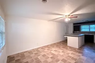 1307 Dwinnell St, Baytown, TX 77520 - Photo 5