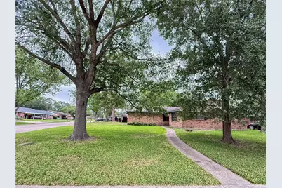 1307 Dwinnell Street, Baytown, TX 77520 - Photo 1