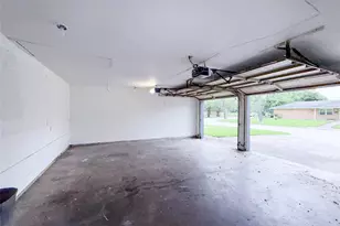 1307 Dwinnell St, Baytown, TX 77520 - Photo 13