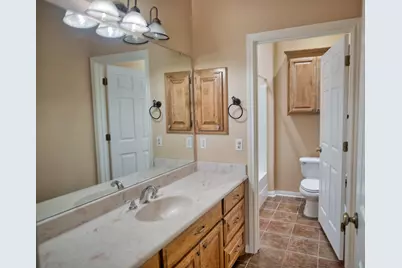 309 Williamsburg, Clute, TX 77531 - Photo 15