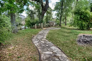 309 Williamsburg, Clute, TX 77531 - Photo 17