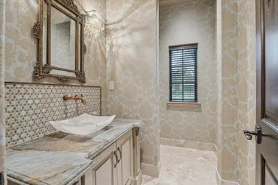 11323 Iris Lee Lane, Houston, TX 77024 - Photo 9