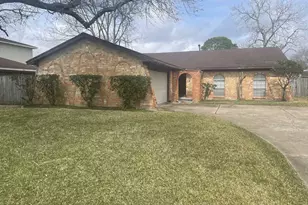 2306 Cambridge Ct N, Galveston, TX 77573 - Photo 1