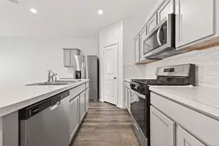 24721 Majestic Cone Ln, Magnolia, TX 77355 - Photo 9