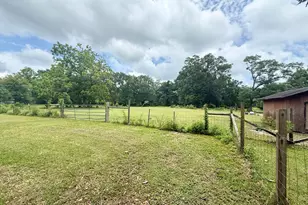5640 N Main St, Vidor, TX 77662 - Photo 9