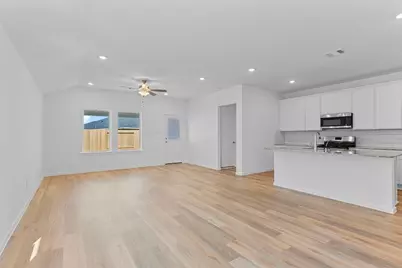 1511 Shimmering Ocean Way, Iowa Colony, TX 77583 - Photo 9