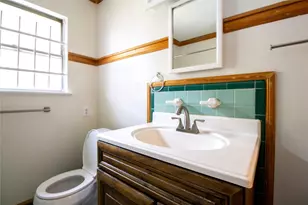 6038 Belcrest St, Houston, TX 77033 - Photo 19