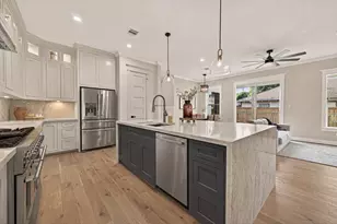 301 Vincent St, Houston, TX 77009 - Photo 9