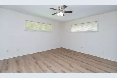 921 Victoria Drive, Richmond, TX 77469 - Photo 33