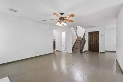 97 N Hollylaurel Circle, The Woodlands, TX 77382 - Photo 19
