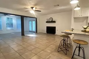 13 Canyon Oak Ln, The Woodlands, TX 77380 - Photo 7