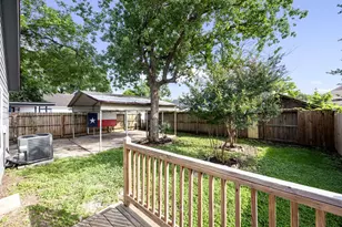 5737 Dorbrandt St, Houston, TX 77023 - Photo 33
