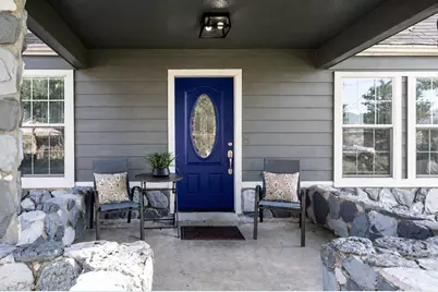 5737 Dorbrandt Street, Houston, TX 77023 - Photo 9