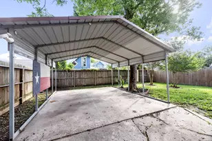 5737 Dorbrandt St, Houston, TX 77023 - Photo 31
