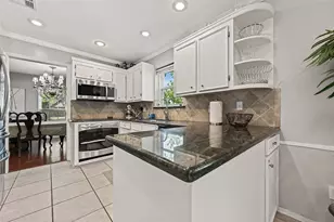 1814 Antigua Ln, Houston, TX 77058 - Photo 11