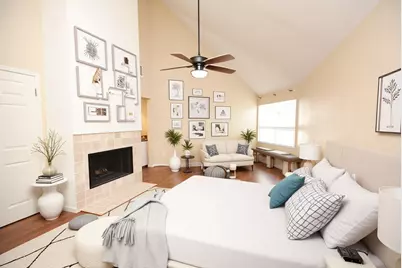 738 Country Place Drive Drive #C, Houston, TX 77079 - Photo 5