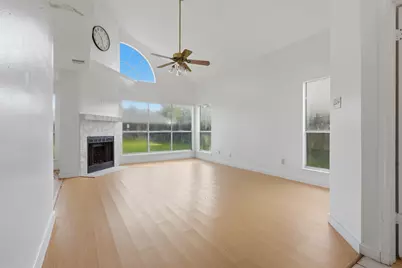 810 Derby Lane, Missouri City, TX 77489 - Photo 3