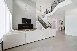 3123 Maroneal St, Houston, TX 77025 - Photo 9