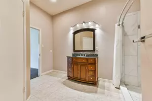 3327 S Country Meadows Ln, Pearland, TX 77584 - Photo 17
