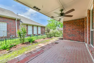 3327 S Country Meadows Lane, Pearland, TX 77584 - Photo 23