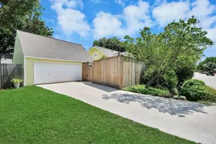 1301 Walton St, Houston, TX 77009 - Photo 29