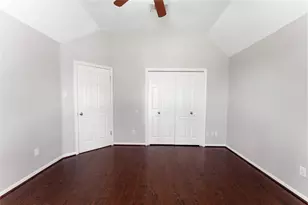 1514 Briarbend Dr, Sugar Land, TX 77479 - Photo 37