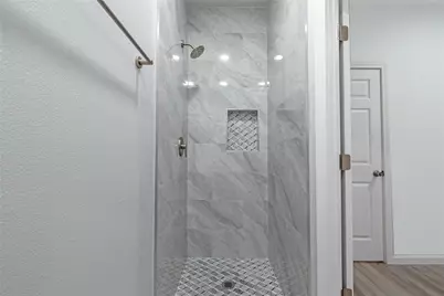 805 Ave K #b, Galveston, TX 77550 - Photo 7