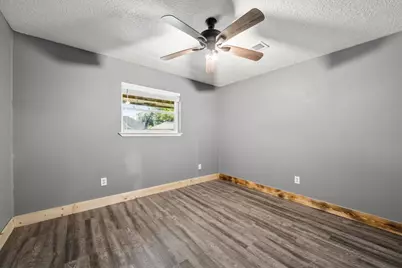9739 Cherokee Street, Baytown, TX 77521 - Photo 17