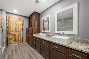 9739 Cherokee St, Baytown, TX 77521 - Photo 13