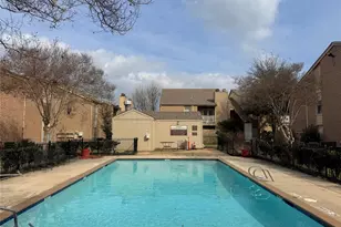 10211 Sugar Branch Dr, Houston, TX 77036 - Photo 11