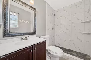 10814 Parkland Woods Dr, Sugar Land, TX 77498 - Photo 29