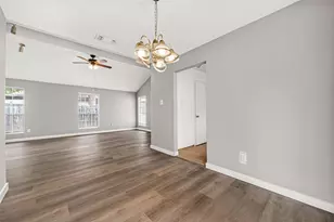 10814 Parkland Woods Dr, Sugar Land, TX 77498 - Photo 5