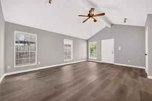 10814 Parkland Woods Dr, Sugar Land, TX 77498 - Photo 23