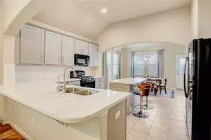 14230 Rim Side Trl, Houston, TX 77045 - Photo 7