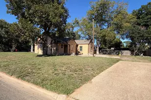 209 Calvert, Hearne, TX 77859 - Photo 11