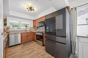 1 Still Glen Ct, The Woodlands, TX 77381 - Photo 21
