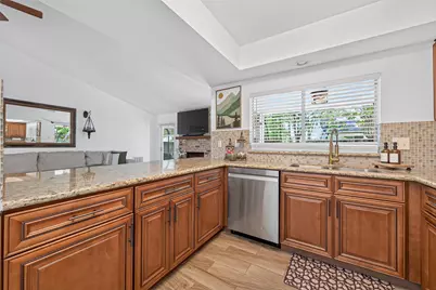 1 Still Glen Court, The Woodlands, TX 77381 - Photo 15