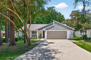 1 Still Glen Ct, The Woodlands, TX 77381 - Photo 3