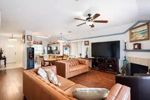 418 Sun River Ln, Dickinson, TX 77539 - Photo 15