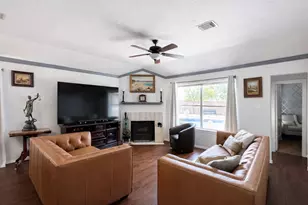 418 Sun River Ln, Dickinson, TX 77539 - Photo 13