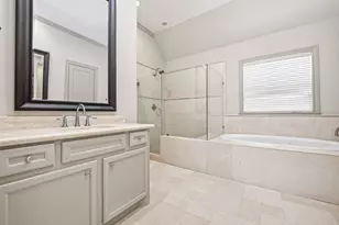 308 W Bell St, Houston, TX 77019 - Photo 43